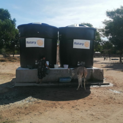 Familias beneficiadas por el pozo de agua